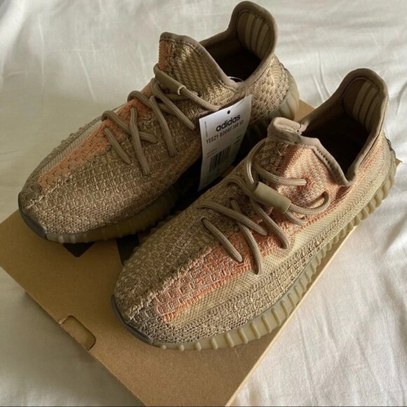 DS Yeezy Boost 350 V2 Sand Taupe - Picture 1 of 5